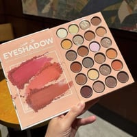 باليت بديل كرستين • ٢٤ لون • ٦ هايلايتر