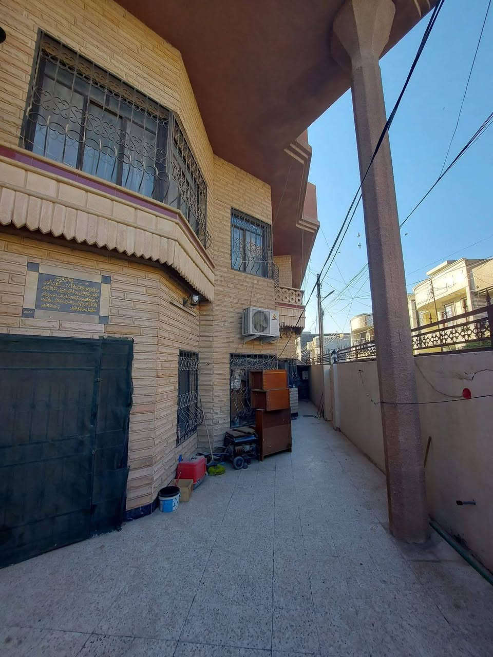 بيت للبيع المساحه ٢٠٠ متر ركن خلف مصرف الفاروق للإستفسار اكثر ***********
