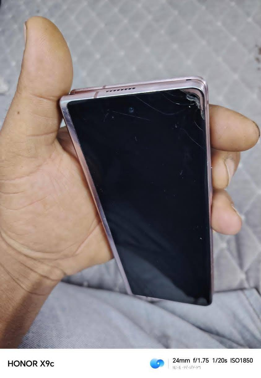 Galaxy Z Fold2 LTE
سلام عليكم كلكسي زت فولد 2  
مراوس او بيع
كون بغداد وقريب علئ الكاظميه او بلحريه
استفسار خاص


**إذا كنت صاحب هذا الإعلان وتريد حذفه لأي سبب، رجاءا أرسل رسالة إلى الدعم الفني**