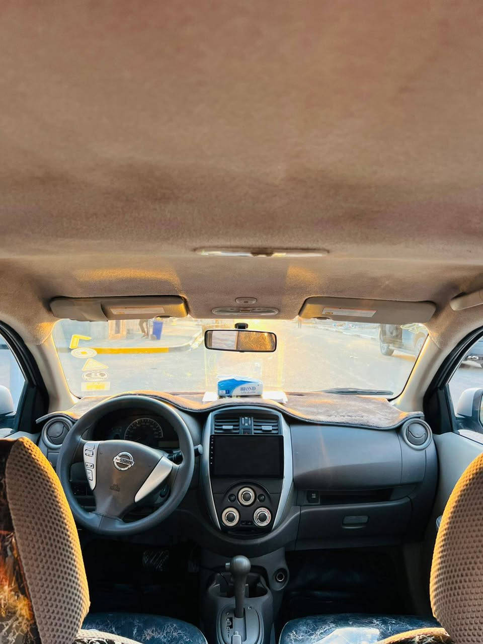 السلام عليكم نيسان 2016 رقم اربيل كير تبريد سياره حلوه ونضيفه دوشمه جديده ارضي وكشنات مكينه كايمه وبيه ضربه الجاملغ الخلفي صفحت اليمنه ولمدكر الكدام مصبوغ  السعر 75 وبيها مجال العنوان البصرة الزبير رقم التليفون ***********
