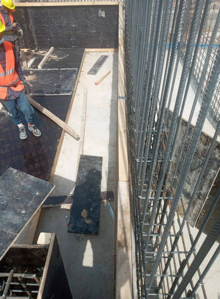 السلام عليكم نعمل في جميع المحافظات بنايات محطات كهرباء مسابح بلاويه نظيف ولو عند شغل درجه اولى اي استفسار على هذا الرقم***********
