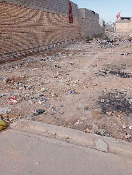 السلام عليكم قطعه للبيع 200 م صب رباط 
الحميديه قرب شارع المدارس قرب السوك الثاني 
مي مجاري تبليط كل الخدمات متوفره الاتصال واتساب  ***********
