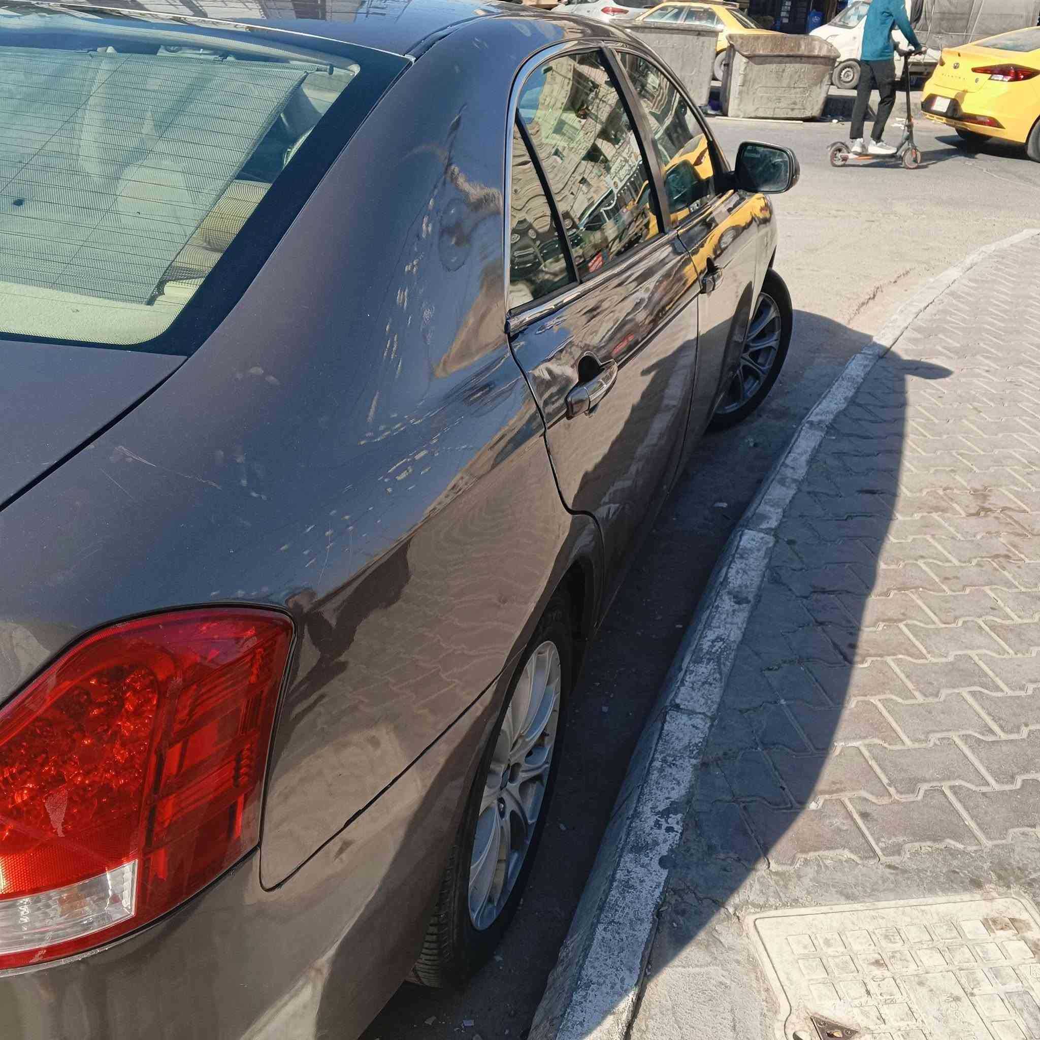 السلام عليكم ورحمة الله وبركاته 
سياره ام كراند c8 محرك وكير بلاد مسيبوشي 
سنويه ب اسمي ل ٣١ جديده هزه جديده 
مكاني بغداد
***********
