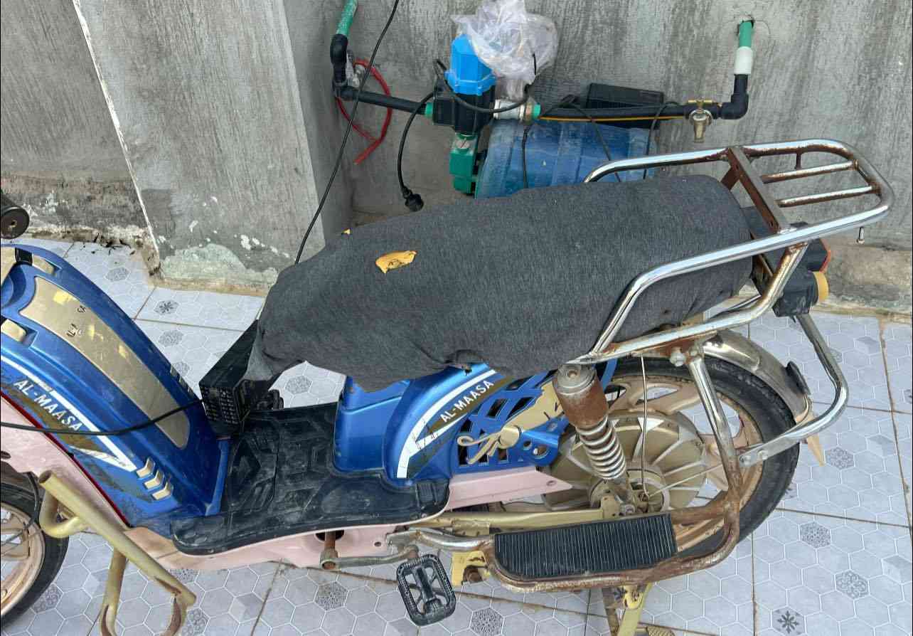 موطور شحن للبيع السعر 200 الف وبي مجال
مكاني صقلاويه 
رقم الهاتف ***********
