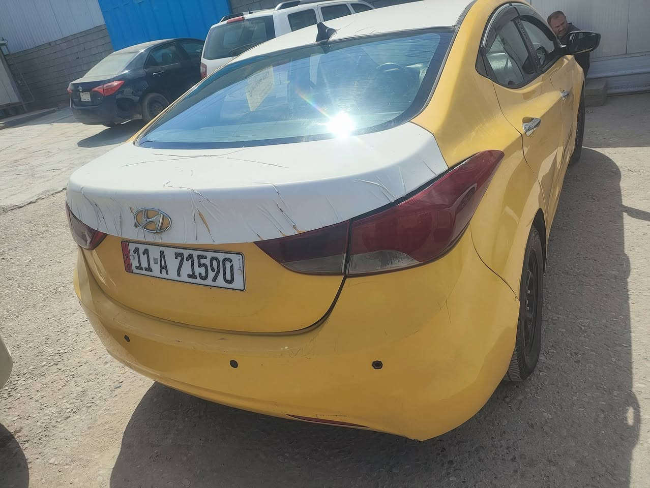 السلام عليكم 
النترا اصفر موديل 2011 خليجية  للبيع 
مكينة 1600 
سنوية لل 2028 
تايرات نظيفة 
بچم 16 محور 
بيها ضربة اباب السايق ومعمرة 
*********** 
السعر 78 ورقة بيها مجال بسيط
مكانها بغداد الزعفرانية
