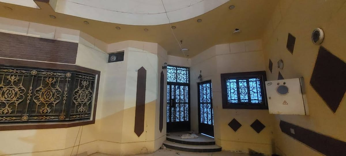 اسعد الله اوقاتكم احبتي ❤️
توفر دارين سكن بناء طابوق درجه اولى 

العنوان /الزيتون منطقه حي المهدي 
كافة الخدمات متوفره ماي كهرباء مجاري تبليط اناره 

المساحة 200

كل بيت يحتوي
 على غرفتين 
ومطبخ
وصاله استقبال 
وديوانيه
وحمامات وصحيات داخليه وخارجيه 
وكراج يسع سيارة
 
نوع العقار طابو عراقي زراعي
السعر160 مليون وقابل للتفاوض 
للاستفسار/ ***********📞
