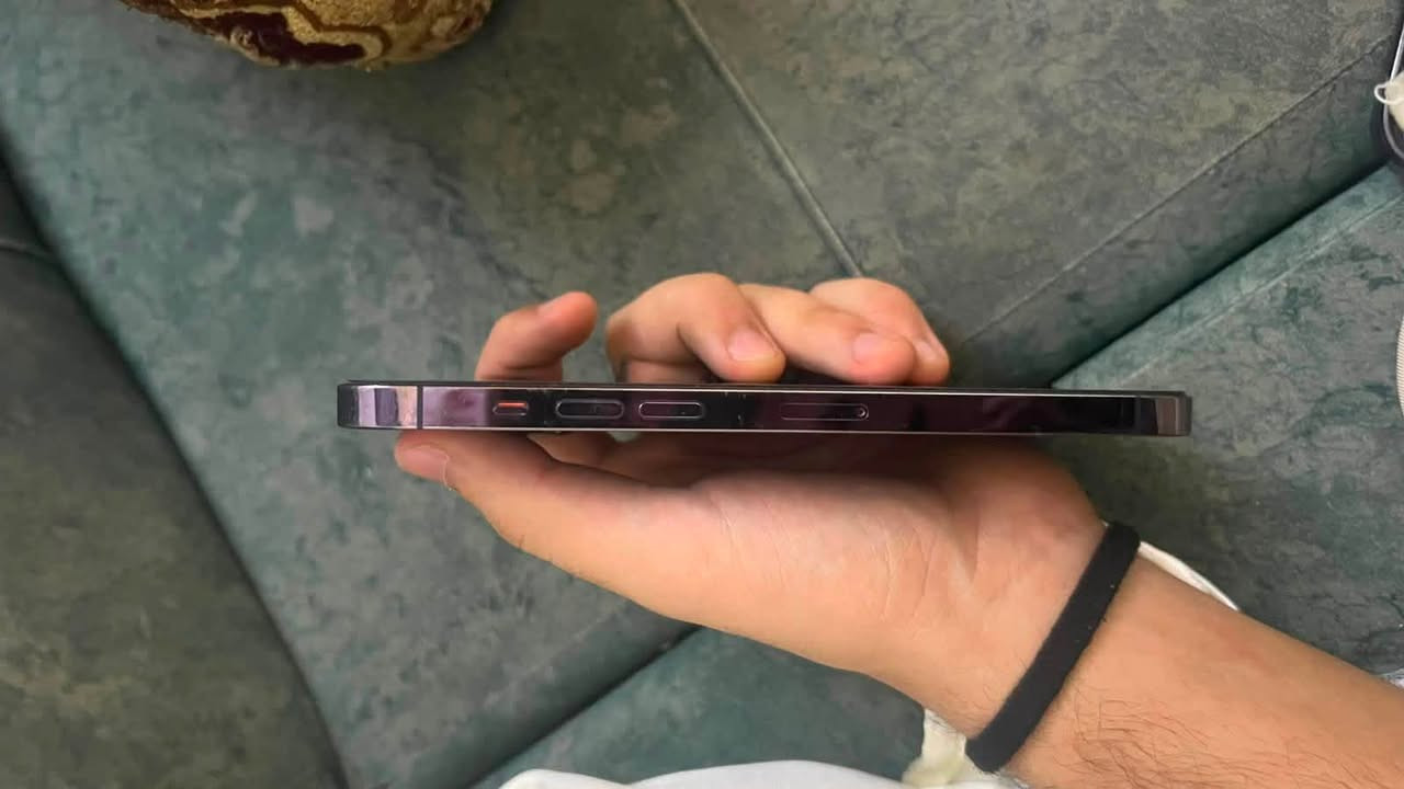 ايفون 14 برو ماكس للبيع
نضيف استخدام منزلي شرق اوسط عربي نضيف فقط بي شخوط بلشاصي مثل ماموضح بلصور المو شراي لا تخابر ذاكره 256 وبطاريته 83 سعره 775 وبي مجال رقم تلفوني ***********
