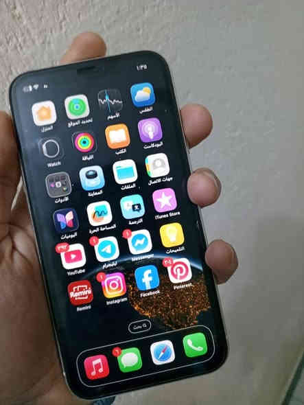 أيفون 11 عادي للبيع 
ذاكرة 128 بطارية 75 جهاز مكفول من كلشي مامبدل بي ايشي مكاني سوق الشيوخ سعره 250 قفل 🔒 رقمي ***********

