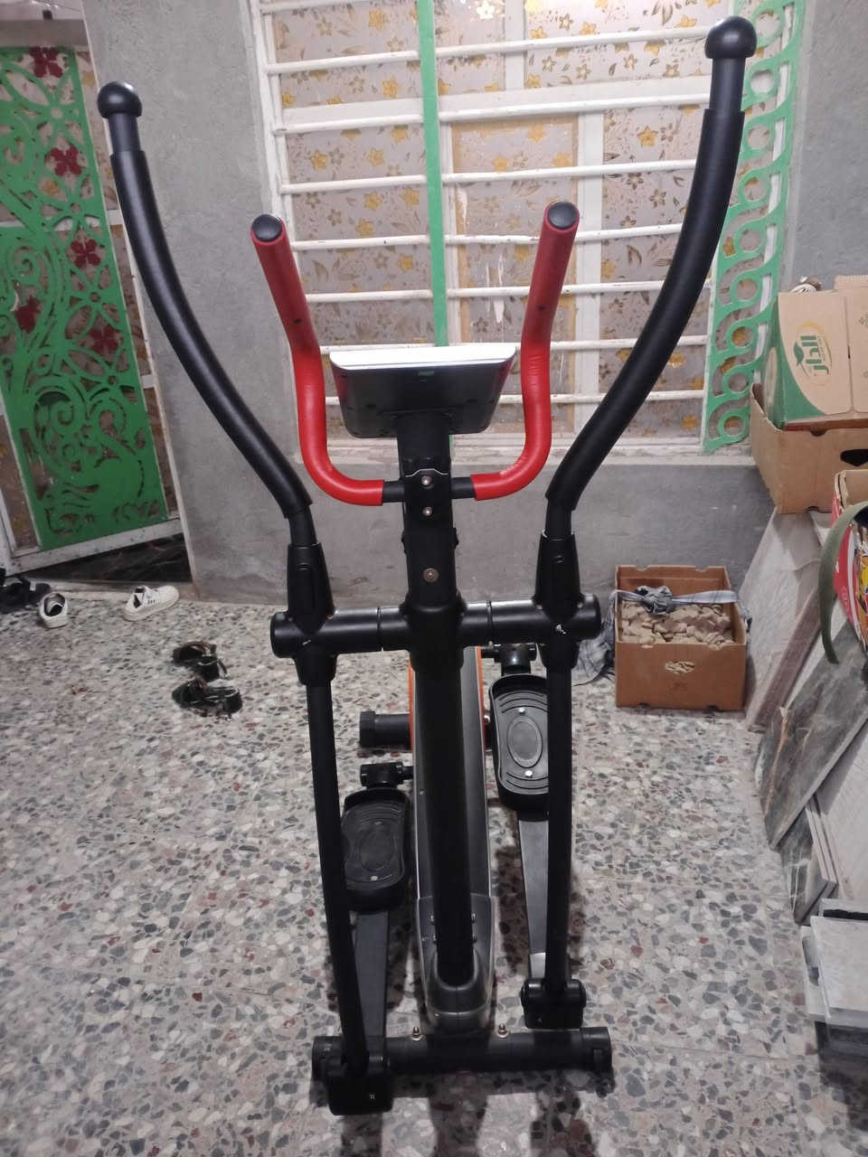 جهاز رياضة نضافة 90//100 كلة شغال سعره 150 الف هاذه رقمي بي ويتساب ***********
