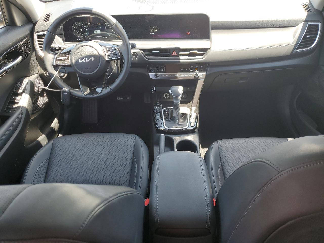 2024
ex  حادث خلفي فقط باب الجنطه
تباع على وضعها مكانها بلديات تترقم شهداء ورقمها جاهز بعد التصليح ينشد  السيارة بدون ايرباك بدون اي ضرر ثاني
***********
