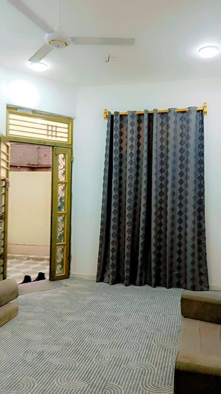 #اسعد_الله_اوقاتكم_بكل_خير⁉️👋

دار سكن للبيع 🏠🏠 

#المساحة::200متر

#العنوان:: البصرة أبو الخصيب منطقة كوت ثويني قرب جامع سيدة خديجة 

#جنس_العقار::طابو زراعي عراقي وكالة ونصخ من الطابو ومكاتبة 

#يحتوي:: البيت على تلاث3غرف منام كبار 
وديوانية 
ومطبخ وصالة 
وصحيات 

وكراج سيارة 🚗 
بناء بلوك 
شارع 10م 

جميع الخدمات متوفرة ماء كهرباء مدارس نت كلشي قريب على 
#السعر((90مليون وبي مجال))
#اللاستفسار:: إلا تصال على الهاتف ☎️📞 
☎️((***********))☎️
