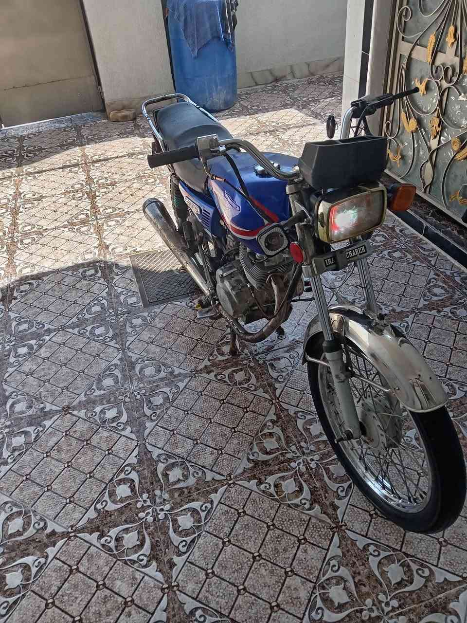 سلام عليكم ايراني للبيع كوم حديد مكينه شغاله كهربايات شغاله سعر 350وبي مجال الشراي يتصل عل رقم ***********
