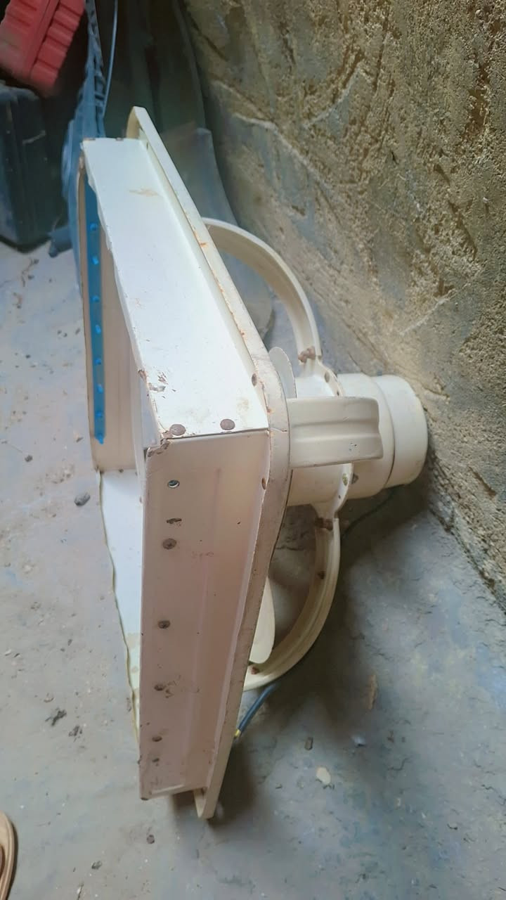 غراض للبيع قيم واخذ شغلات الاتصال ***********
