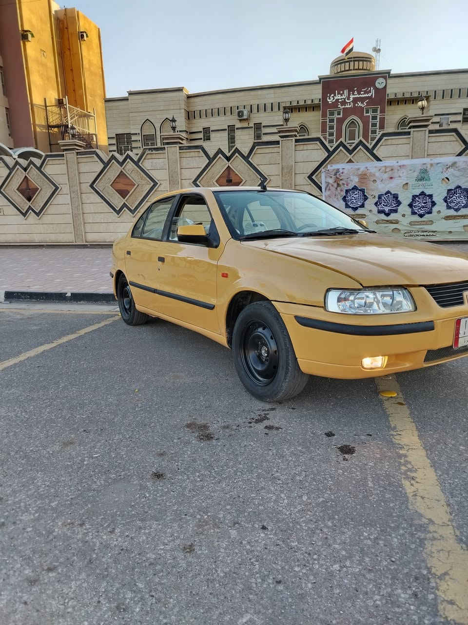 سلام عليكم سمند موديل ٢٠١١ مكينه وكير مكفولات حداديه جيده تخم تاير رقم كربلاء دوالي سنويه جديد ال ٣٠ هزه جديده مصفر هيه وغرامات مكفواله من ضربه وتبديل مكينه مكان كربلاء ااتصل ***********
