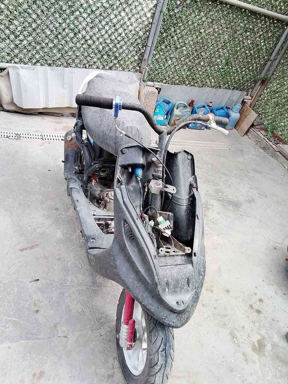 سلام عليكم دراجه كاطه نايريه مكينه شغاله ابيعلك كوم حديد ماكني ابو غريب 170.     ***********
