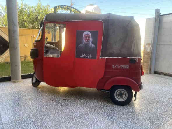 السلام عليكم تكتك 18 رقم وسنويه بسمي تحويل ثاني يوم كفاله من الضربه   
مكينه مال 20 هسه شادها   معمره على ايدي  التكتك احله من الصور تجي وشوف مكاني  قرب الحسينيه الراشديه معروضه 250'5  وبيه مجال حك الجيه 
التصال ***********
