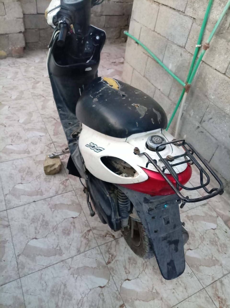 سلام عليكم دراجه للبيع
كهربائيات كلهه شغاله سلف لايت اشاير هورن  تبريد ماي ونوزل واربع ولفات 

السعر 200وبيه مجال بصيط رقمي (واتساب فقط) ***********
