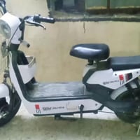 دراجة شحن للبيع سعرهة ١٧٥   نضيفة الاستفسار ٠٧٧١٠٩٨٧٩٩٢ وبيهة مجال