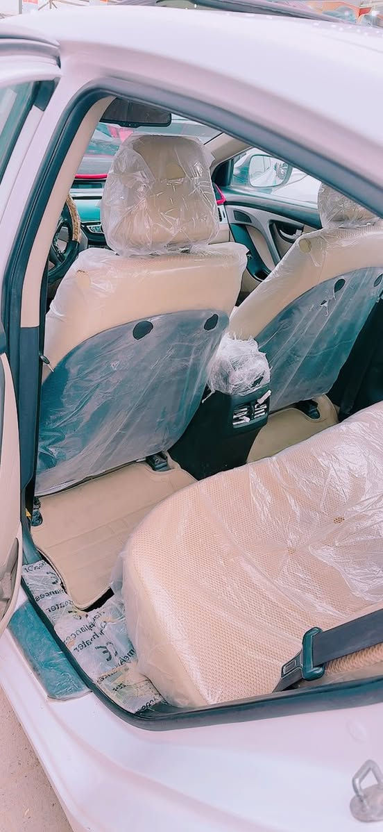 سلام عليكم النترا خليجي فول بصمه 14 شكل ل 16 كفاله عامه فقط شخط بلباب السايق ونص العتبه مصبوغه والباقي شرط الكفالهالسعر 133 وبيه مجال حق الجيه غير متواجد ع الفيس مكاني نجف/***********
