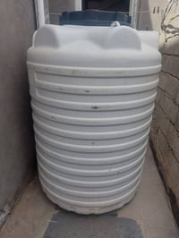 تانكي • نضيف • ثقب صغير