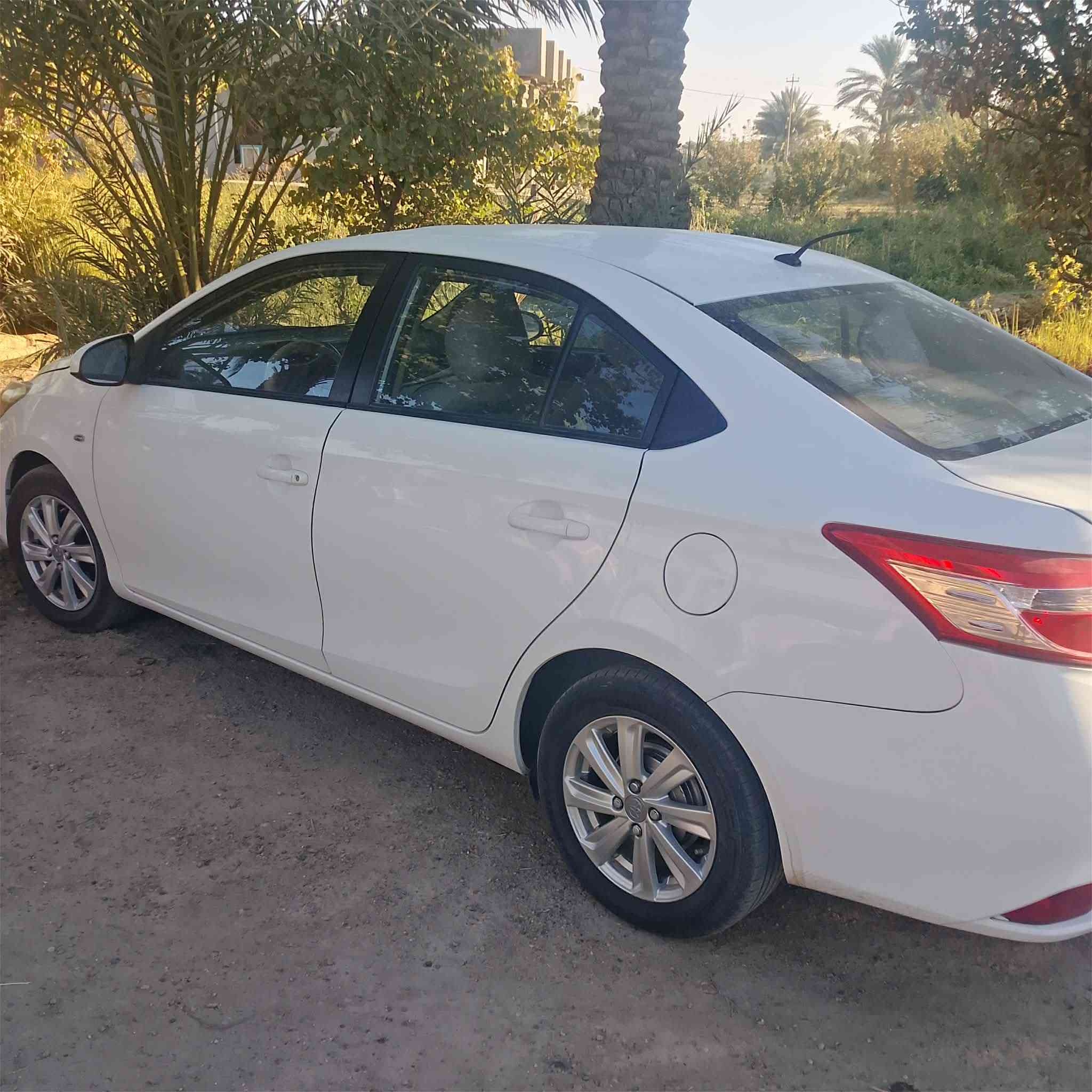 تيوته يارس 14 جاهزه تدفئة تبريد
مابيها حادث بيها بارد بالجاملخ الامامي مقدار 10 سانتيم

رقم الهاتف ***********
السعر 117 بيها مجال
