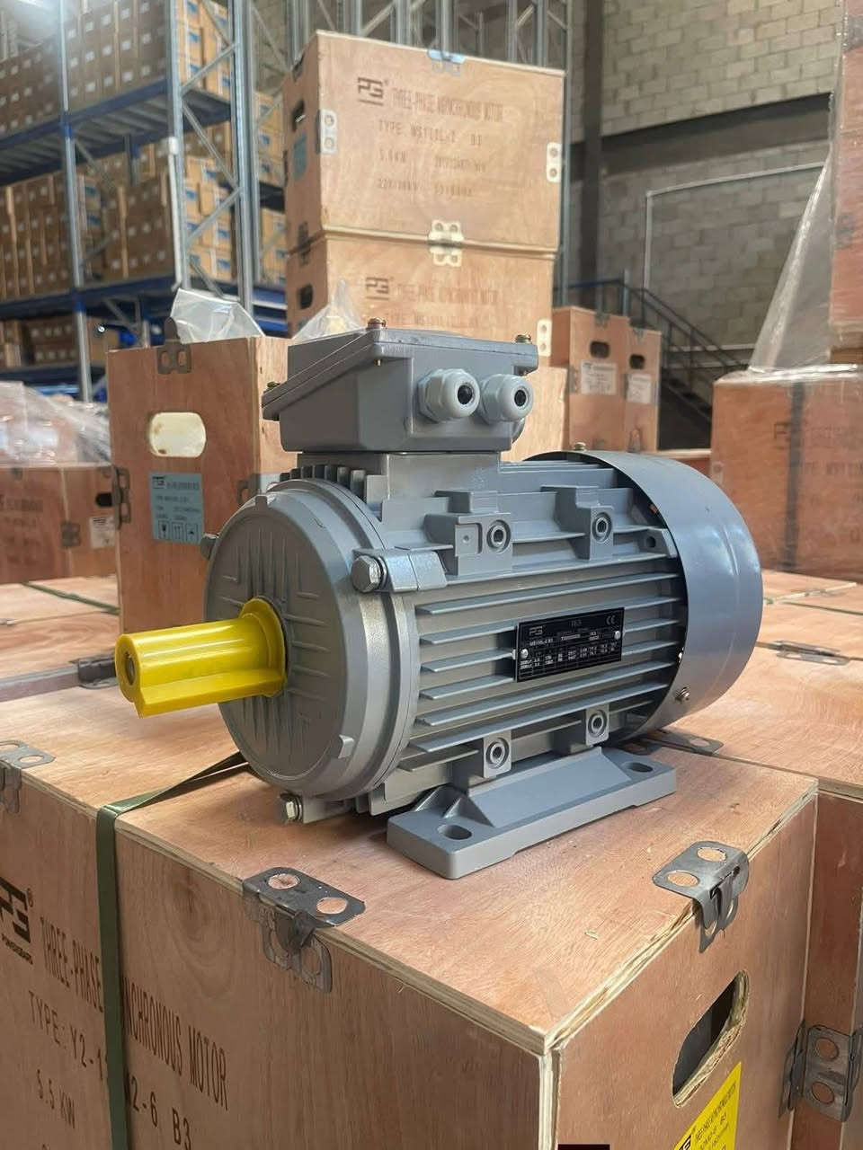 وصول كير بوكس وماطورات كهربائي 

كافه الحجام تركي والإيطالي 

مواصفات عاليه 5ونص حصان7ونص حصان 
10حصان 15حصان ٢٠حصان 

قاعده وفلنجه حسب طلبك 

0774 807 7404/***********
