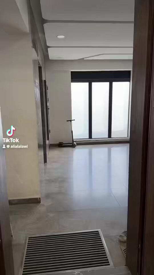 شقة للبيع
شقة للبيع مجمع جوهرة المحيط السكني
المساحة ٢٤٥ واقع حال 290
تفاصيل الشقة موجودة بالفديو
سعر المتر 2250000مع الاثاث
المجموع 550 مليون دينار
***********
