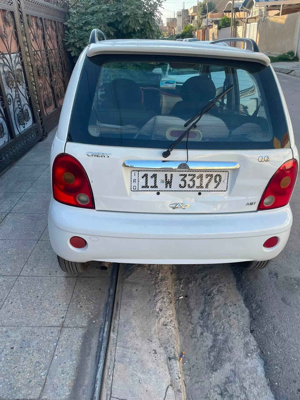 بيع كيو كيو ١٣ كفالة ونضيفة وكلشي سليم كير ومحرك تبريد رقم بغداد الجديد باسمنة بغداد  سعره ٣١ بيه مجال حك الشراي فقط ***********
