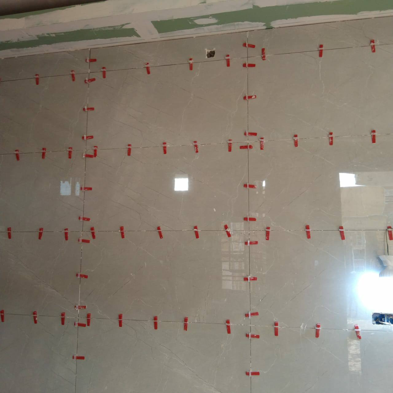 سلام عليكم خلفه سيراميك متفرغ حاليا
شغل درجه اولى 
اتصل او مراسله او واتس اب
***********
***********
