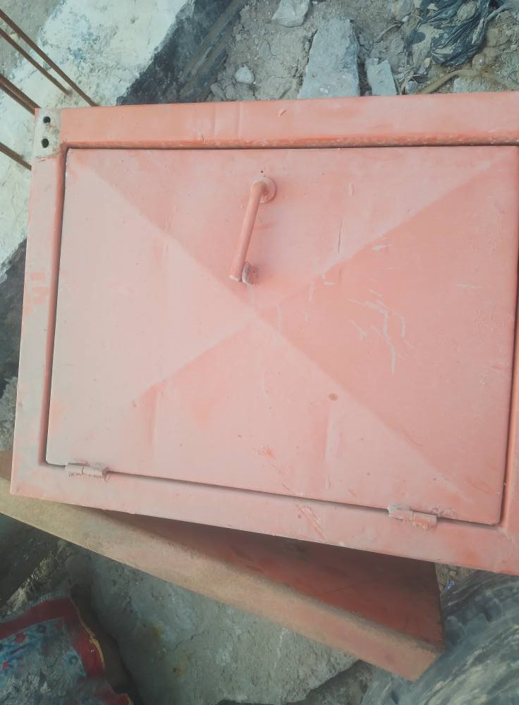 للبيع صناديق ومطبخ وثلجه وقاعده سبير  ***********
