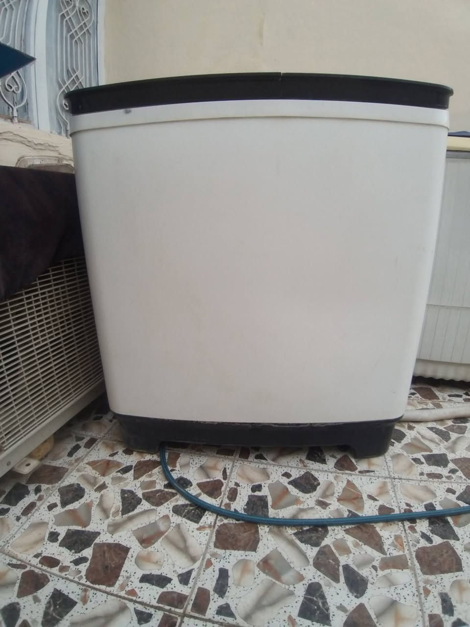 غساله 14 كيلو نظيفه جدا شغاله عالفحص سعر 90 حله ابو خستاوي ...الي عنده غرفه نوم او اغراض بيت يدزهن خاص ابيعهن  اله بعموله بسيطه


**إذا كنت صاحب هذا الإعلان وتريد حذفه لأي سبب، رجاءا أرسل رسالة إلى الدعم الفني**