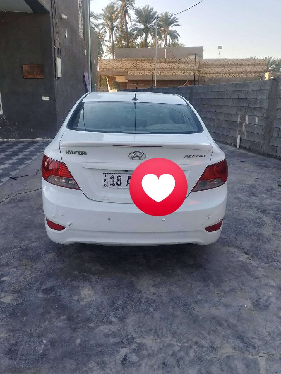 اكسنت موديل 2011 السياره جاهزه من حداديه ماكينه كير السياره ما بيها صبغ بس شويه يم قبق البنزين ضربه بسيطه سياره باسمي تحويل ثاني يوم رقمها بابل معروضه 92 بها مجال ***********
