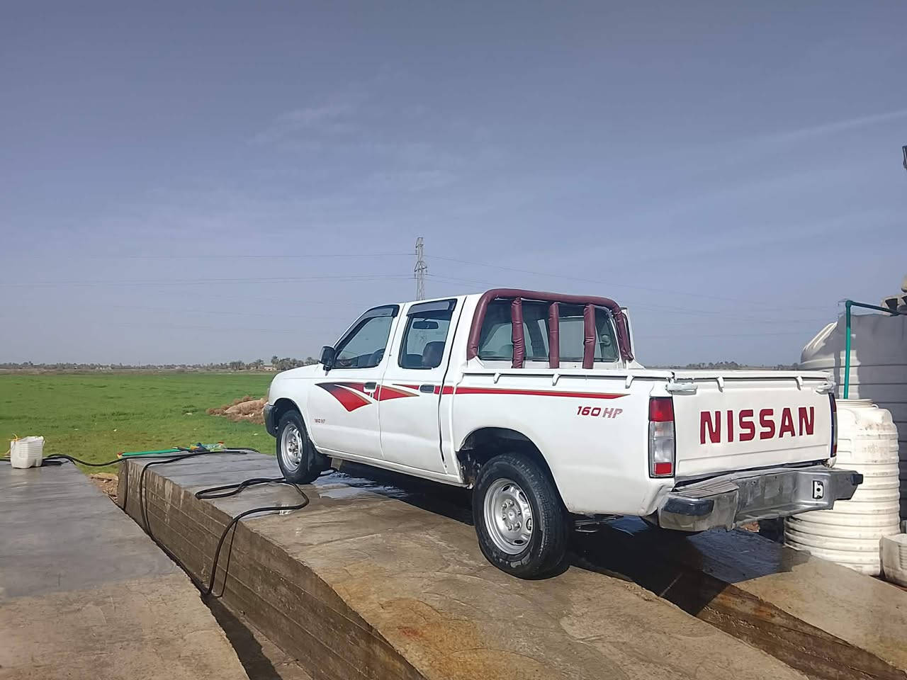 نيسان شبوط 2002 السيارة مزاد تخم تاير حدادية جديده كير محرك جديد السعر 55وبيها مجال *********** صاحب السيارة
