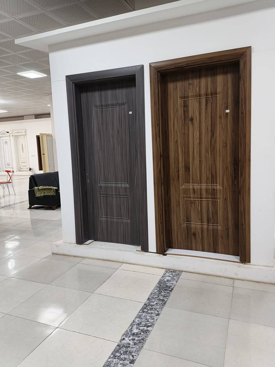 السلام عليكم
يتوفر لدينا جميع الابواب الصينيه والتركيه 
وبأنسب الأسعار
وأجود الأنواع 
وكادر عمل مختص للأبواب 
وبضمان من 5سنوات ألى10سنوات 
*********** للأستفسار الاتصال
