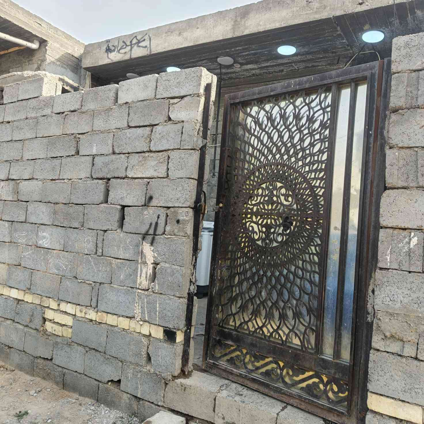سلام عليكم شونكم احبائي بيت للبيع سند زراعي عقد 35 البيت كبالي العين كامل  من كلشي البيت نهايه شارع 30 بصف الطابو ***********سعر 41
