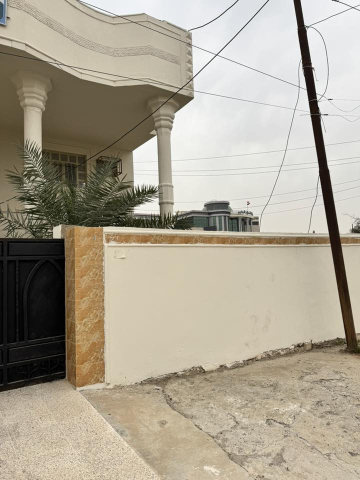 دار للأيجار طابقين  مكان تكريت منطقه 60 دار قرب ديوان المحافظه مساحته 300 للأستفسار ***********
