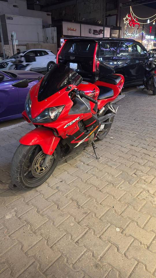 F4i
الدراجه مكفولة جديدة مال رمبه 
منزلها من كلشي وكلاشي 
مصالها هوايه 
جديده كلش محرك ناعم 
عليها شلعه تشك الكاع 
صالنصه رياضي امريكي 
للاستفسار ***********
مستعجل عل بيعتها 
رجاء متعرف بيهم لاتدخل وتحجي بغداد, العراق
