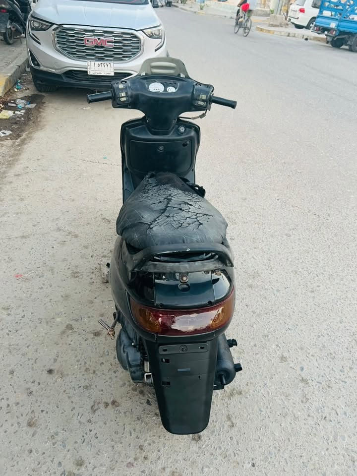 دراجه فراشه نضيفه كلش مكينه ما مفتوحه نقصه فقط باتري مابيهه دبلات كلشي شغال مستعجل عله بيعته *********** قضاء المدينه 325وبيه محال
