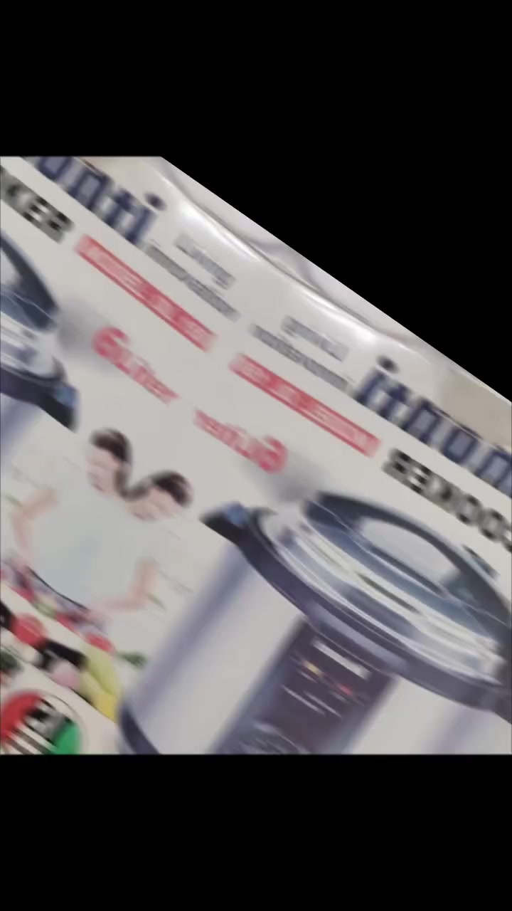 🍲 قدر ضغط ديلمونتي (DeLmonti) - الموديل DL 150
الابتكار في مطبخك لطهي أسرع وأشهى!
اجعل من وقت الطهي تجربة ممتعة وسريعة مع قدر الضغط الكهربائي من ماركة DeLmonti الإيطالية الشهيرة. صُمم هذا القدر ليناسب احتياجات العائلة العصرية التي تبحث عن الجودة والكفاءة في آن واحد.
🌟 أبرز المميزات:
سعة عائلية كبيرة: يأتي بسعة 6 لتر، مما يجعله مثالياً لتحضير الوجبات للعائلات المتوسطة والكبيرة بكل سهولة.
قوة أداء جبارة: يعمل بقدرة 1000 واط لضمان تسوية الطعام في وقت قياسي وبأقل مجهود.
تعدد الاستخدامات: ليس مجرد قدر ضغط، بل يعمل أيضاً كـ جهاز طهي للأرز (Rice Cooker) ببرامج تلقائية تضمن لك نتائج مثالية في كل مرة.
سهولة التحكم: يتميز بواجهة تحكم ميكانيكية (بكرة دوارة) سهلة الاستخدام لضبط وقت الطهي بدقة، مع مؤشرات ضوئية توضح حالة الطهي (طهي أو تسخين).
تصميم متين وأنيق: هيكل خارجي من الفولاذ المقاوم للصدأ (Stainless Steel)، ما يمنحه مظهراً عصرياً وقوة تحمل عالية.
خاصية الحفاظ على السخونة: يحافظ على حرارة الطعام تلقائياً بعد انتهاء الطهي لتكون وجبتك جاهزة للتقديم في أي وقت


**إذا كنت صاحب هذا الإعلان وتريد حذفه لأي سبب، رجاءا أرسل رسالة إلى الدعم الفني**