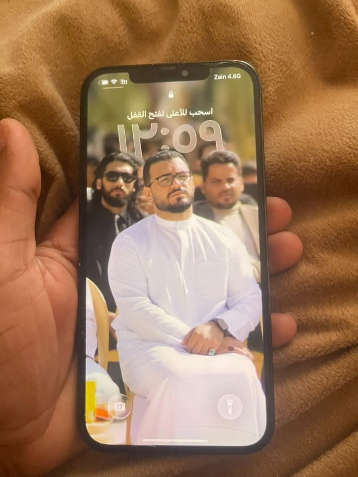 12ابرو ماكس جهاز بلادي ماطاب تصليح
ذاكر 256
بطاريه 71 
فيس إيدي شغال جهاز نضيف 350 قفل ***********وتساب

