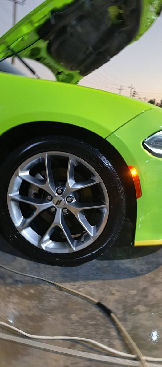 السلام عليكم جارجر للبيع 🖤
GT💚
فول مواصفات ماعدة البصمة محرك 3600 
6سلندر بصمة حساسات موديل 23 حادث جمالغ وبنيد حادثة الي بامريكا للتفاصيل اكثر هاتف📱***********
