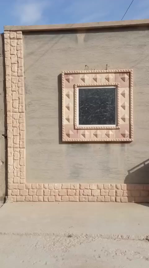 السلام عليكم 
بيت للبيع 
العنوان الكرابله تعبر حي الصناعي قرب جامع عادل خلف  مدرسه عدن
طابو 
المساحه ٥٠٠ م تقريباً
ملبوخ من خارج
الطابق الارضي 
غرفتين نوم ٥×٤
صحيات 
مطبخ ٣ ونص ب ٥
الطابق الثاني 
ممر ٤×٤
غرفه ٥×٤
بناء بسنه ٢٠٠٧
بناء حجر
الارضيه كاشي 
المطبخ سيراميك 
تحويل ثاني يوم يتحول 
الستفسار ***********
