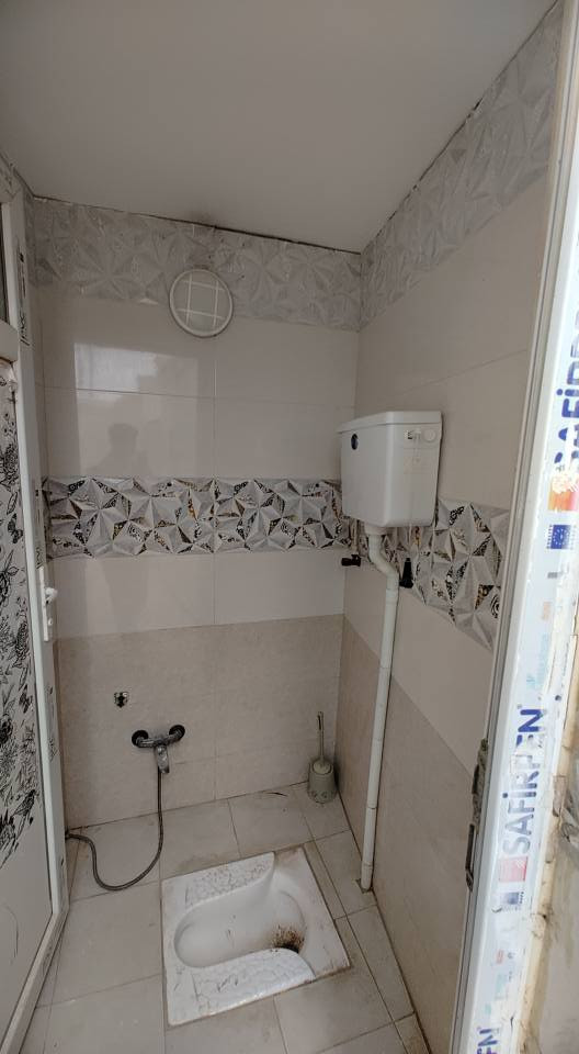 ⚜️ اسعد الله اوقاتكم احبتي
⭕ عنواننا التميز والابداع 
🔹يسر مكتب عقارت الأيهم الاعلان عن
🔲 دار للبيع 
⬅️ مساحة 120م
📌 البصرة شط العرب الصالحية قرب مدرسة الريف الزاهر يبعد 50م عن شارع الصالحية العام
♾️ يحتوي على غرفتين وصالة و استقبال و مطبخ وصحيات داخلية وخارجية ومناور 
💲 105 مليون قابل للتفاوض
📳 للاستفسار الاتصال او مراسلة واتساب
📞 ***********     ***********    محمد 
📌 او زيارة مكتب عقارات الأيهم في البصرة شط العرب الصالحية قرب سنتر المشكاة
⚠️                        اهلا وسهلا بكم شط العرب, البصرة
