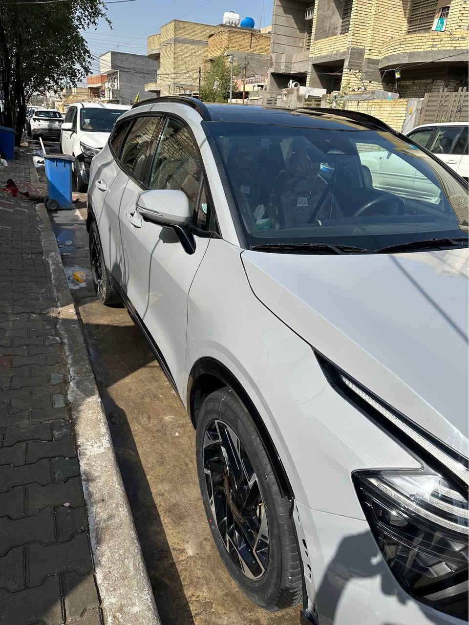 للبيع كيا سبورتج فول الفول 1/1 اس اكس برستيج الطويلة اعلى فئه

موديل 24

حادثها كما موضح بالصور

ماشية48الف كيلو

اللون سموك سمنتي المرغوب 

المواصفات السيارة

1 -  بنوراما

2 - بصمة تشغيل ابواب صندوك

3 - صندوك كهرباء

4 - شاشة كبيرة دجتل على طول الدشبول متصلة

5 - كيجات متغيرة حسب الوضعيات

6 - انظمة القيادة - سبورت - سمارة - نورمال

7 - كشانات جلد لون احمر

8 - كراسي كهربائي فول تحكم مع كشن ميموري

9 - اظواء ترحيب عند الاقتراب مع ترحيب داخلي عند الصعود

10 - شحن وايرليس

11 - منافذ تايب سي 3 مع 2 في الكشنات ومنفذ يو اس بي

12 - هند بريك بصمة 

13 - اوتو هولد

14 - رادارات 360 درجه

15 - 5 كامرات بالاشارات وامامية وخلفية ووحدة فوك

16 - فول رادارات امامية وخلفية

17 - تحديد مسار ذكي 

18 - قيادة الية ذكية

19 - نقطة عمياء 

20 - كروز سرعة

21 - تبريد وتدفئة كشنات مع تدفئة ستيرن

22 - سستم صوت هارمن harman / kardon

23 - خزن كشن سائق ميموري وضعيتان

24 - وضعية تغيير صوت المحرك

25 - اشاير بالمري

26 - تشغيل عن بعد

27 - شاشة لمس متغيرة لتحكم المديا او للتبريد

28 - ستيرن فول تحكم 

29 - ليدات ارضية متغيرة 

30 - مكينة 2500 وكير 8 نمر

31 - السيارة فور ويل 

32 - بصمة عدد 1

33 - حساسات توقف ذاتي 

34 - حساسات امامي خلفي 

35 - بجم لد وفول زنون وبك ليت لد

السعر والاستفسار على الرقم او واتساب

***********واتساب موجود

السياره بيه 6 قطع صبغ بيع او مراوس باقل بغداد, العراق
