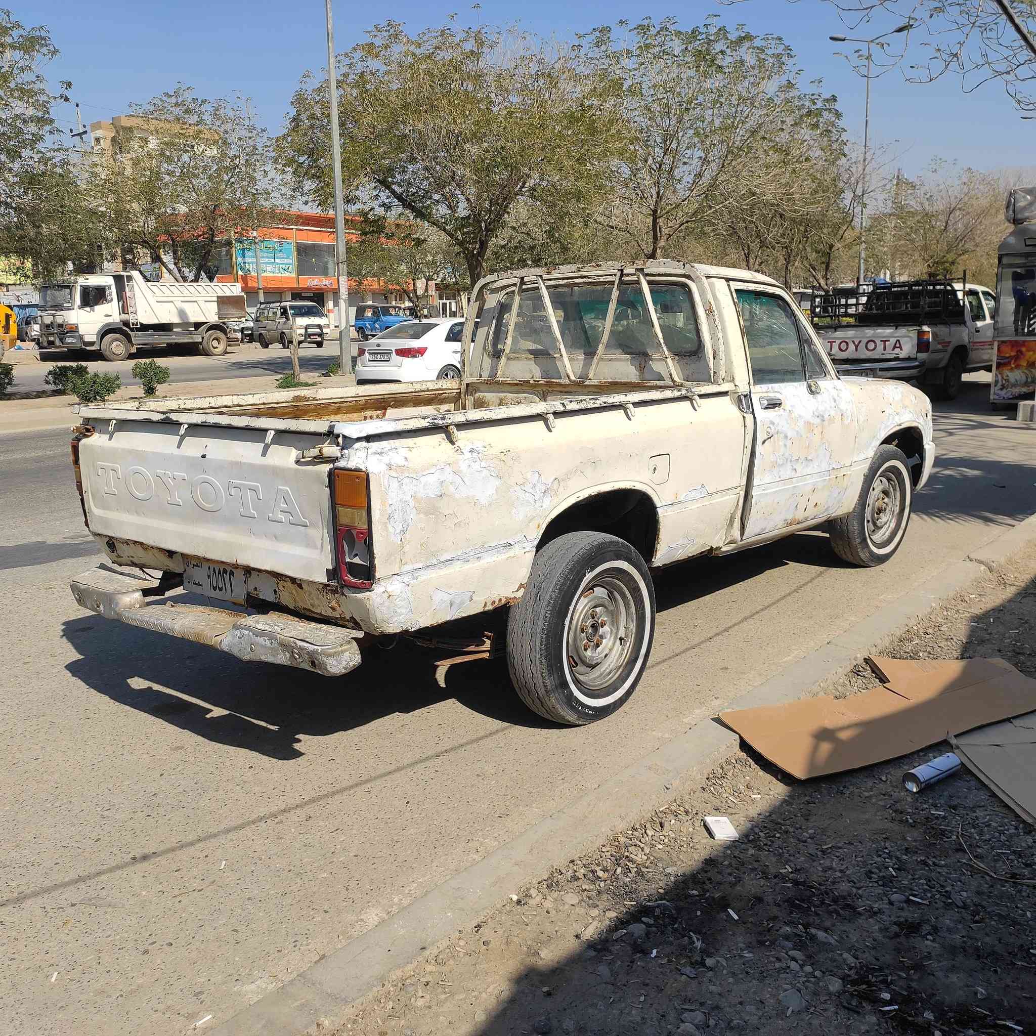 پيكا ب مو ديل ٨٠سه ياره كه مالى فه قيره مه كينه ى ئو نجى شه ش پستمى گير عا دى مه كينه و ئه كسلو هه مو گيانى بى عه يب سعرى  شى زور منا سب شو ين كه لا ر ***********
