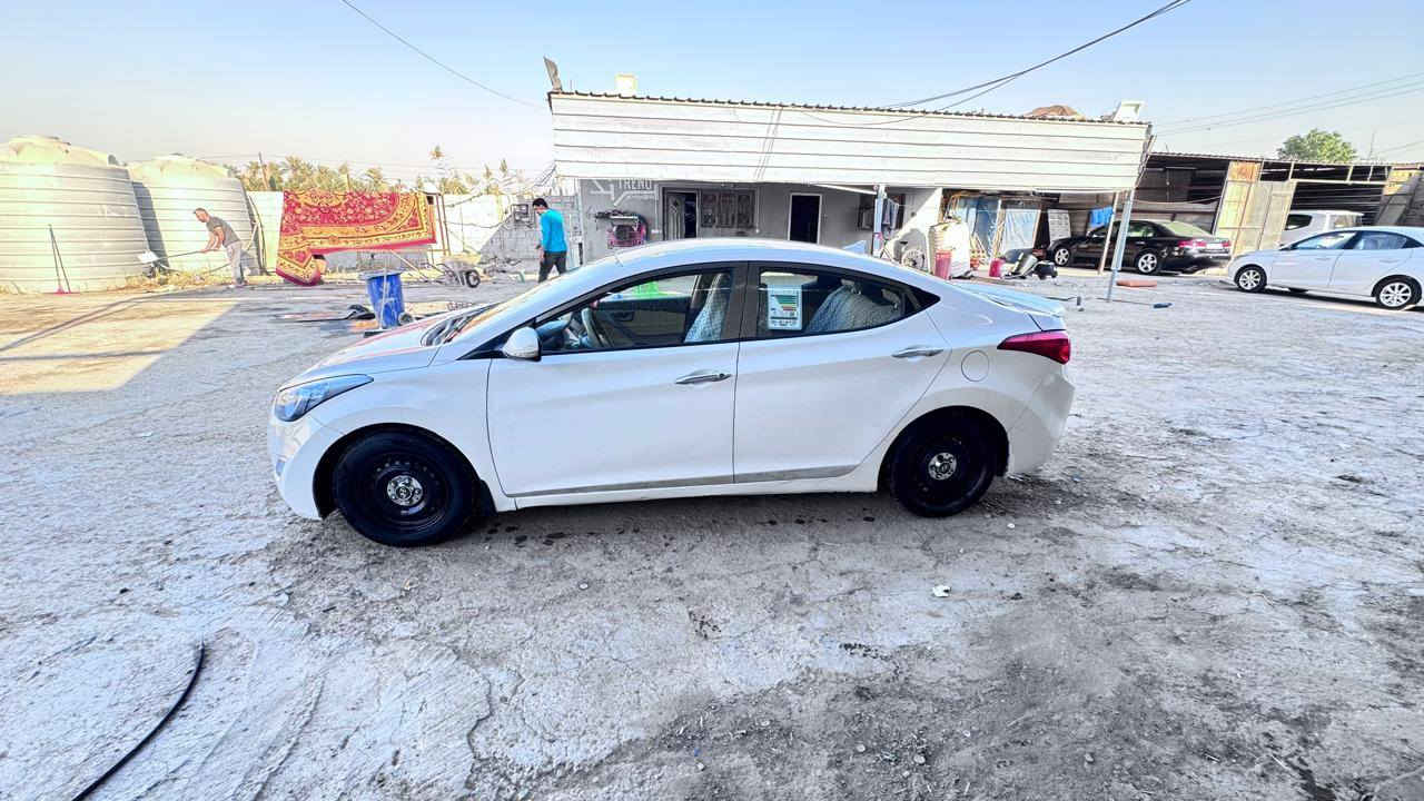 سلام عليكم النترا خليجي موديل 2012رقمه دولي محرك الف 1800 محرك جيد وكير وحداديه سياره مكفوله من الفتح وتبديل والمعجون سياره بيه رشات صبغ ابيع حزام تكم وقمارا وجنطا مابيهن صبغ مكان سياره الديوانيه *********** سعر م105
