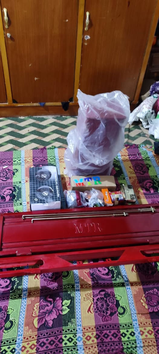 سلام عليكم عندي غراض للبيع مو تكسر بسعرهن ابيع قائمه هاذه رقمي ***********
