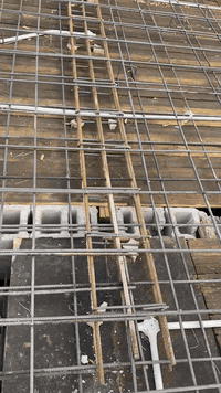 السلام عليكم بيت للبيع في الكرمه قرب مدرسة الهارثه للبنات الصبنخ شارع بيت غازي البيت طابق واحد كونكريت مسلح يحتوي علئ غرفه كبيره  نوم +مطبخ كبير +هول كبير +استقبال + صحيات خارجيه او داخليه للاستفسار اكثر ***********
