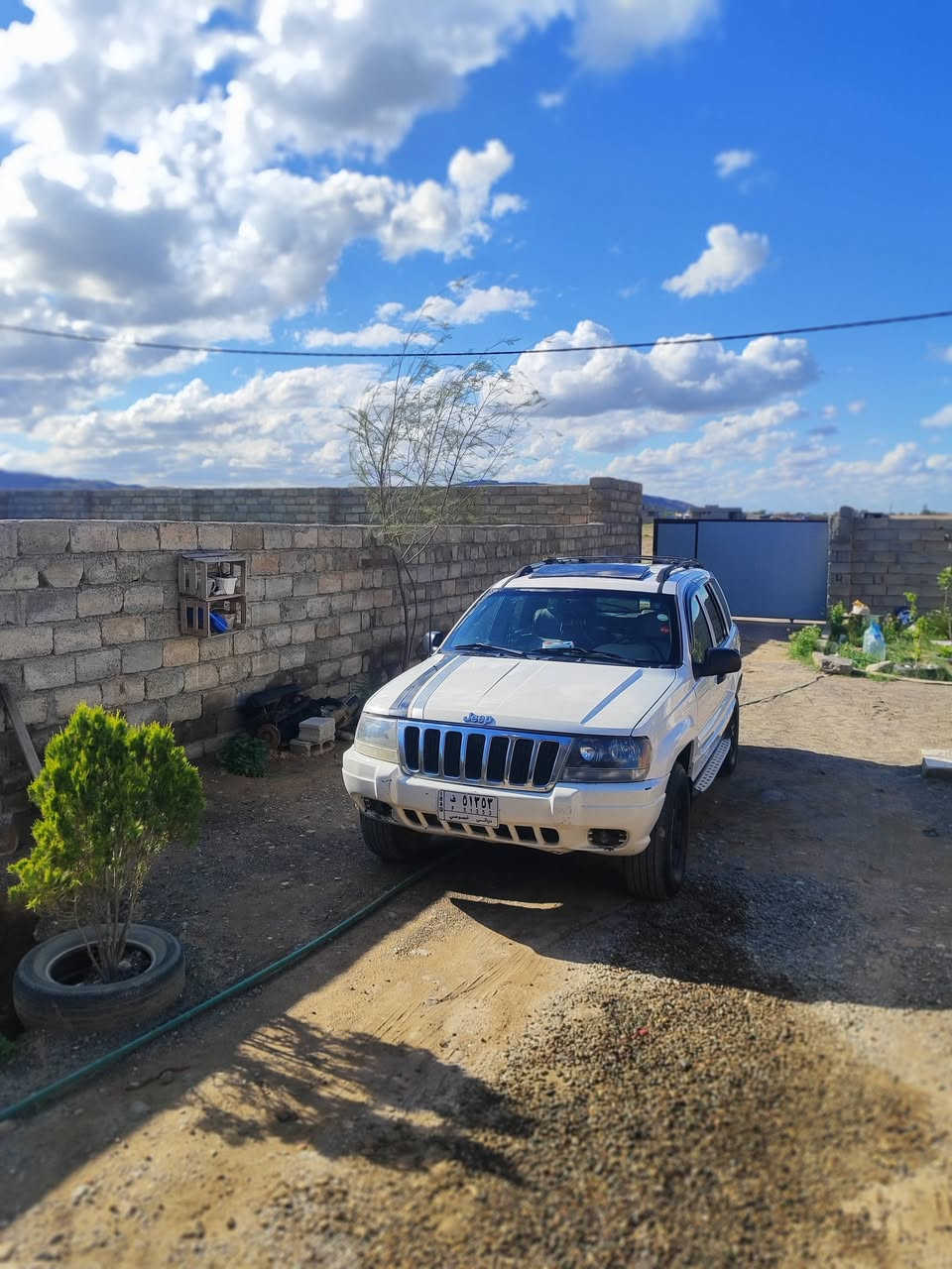 السلام عليكم جيب شيروكي لاريدو ٢٠٠٢ للبيع السعر (٤٥) رقم ديالى  مامطلوبه ربع  وأذا مراوس أڤانتي سيراتو هم يرهم السياره شوفت عينك نضيفه ٤تايرات جدد محرك بدلت جديد كلها شرط للستفسار (***********) ملاحضه المحرك القديم وياها خاف واحد يگول مو مبدل محرك مكاني ناحيه الزاب قريه أصبيح
