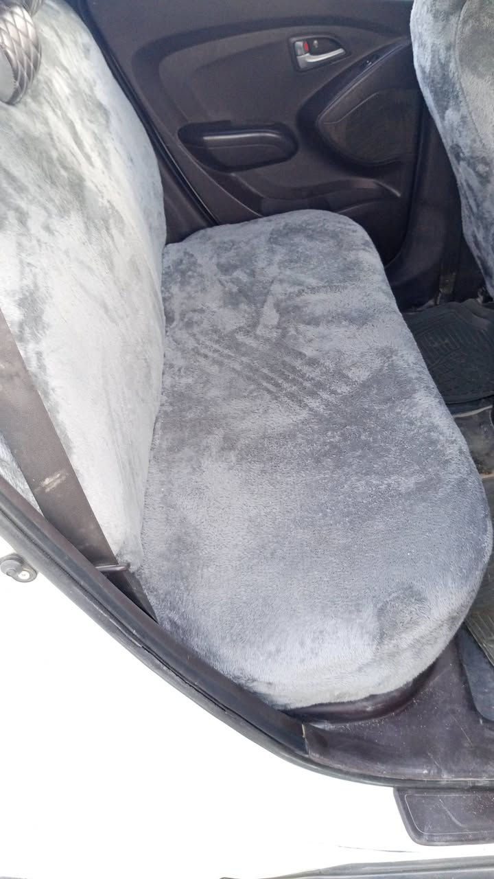 سلام عليكم سيارة توسان 2011 السيارة كير ومكينه مكفولات تبريد ثلج ،🥶 حداديه وتايرات بنسبه 80% دواخل  السيارة جديدة السيارة مشدودله شاشه اصليه سنويه ساقطه    بيه نص قطعه مصبوغه اثر دحجه وبيه حالوب وبيه مكانات بارد سعر السيارة 120 وبيه مجال اتصل وتدلل مكان 
السيارة نجف كوفه رقم الهاتف ***********
